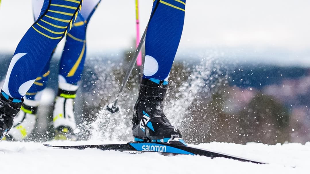 Kvinnlig skidåkare