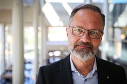 Pär Olausson