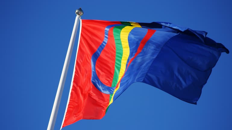 1067293-samiska-flaggan-sami-flag.jpg