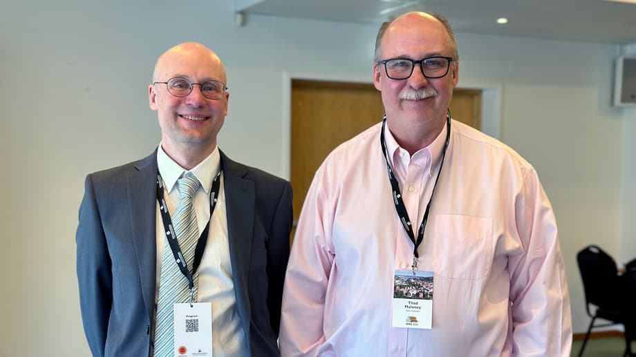 Stefan Lindström, professor vid FSCN och ordförande för organisationskommittén och Thad C. Maloney, professor vid Aalto University.