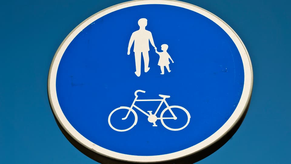 1574955-street-sign.jpg