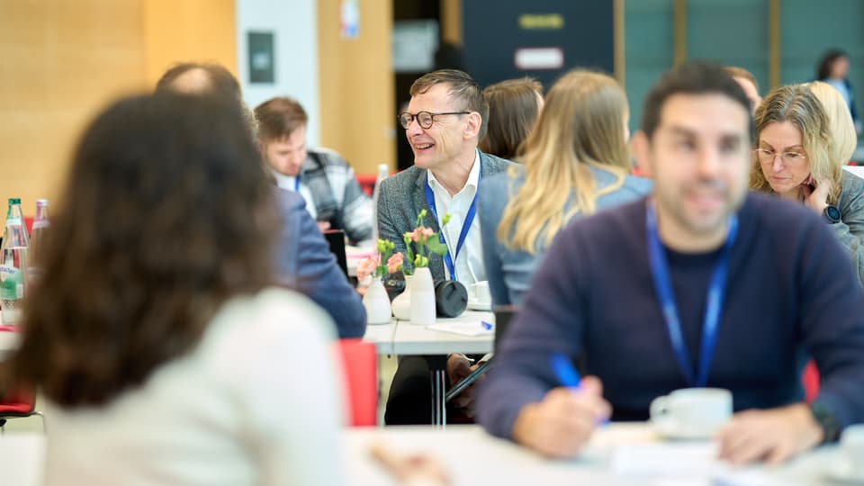 Miuns ledning tillsammans med kollegor på ChallengeEU-möte