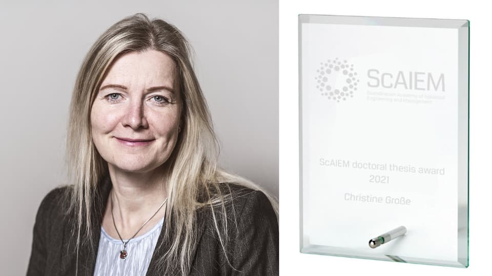 Christine Grosse och prisplaketten från ScAIEM
