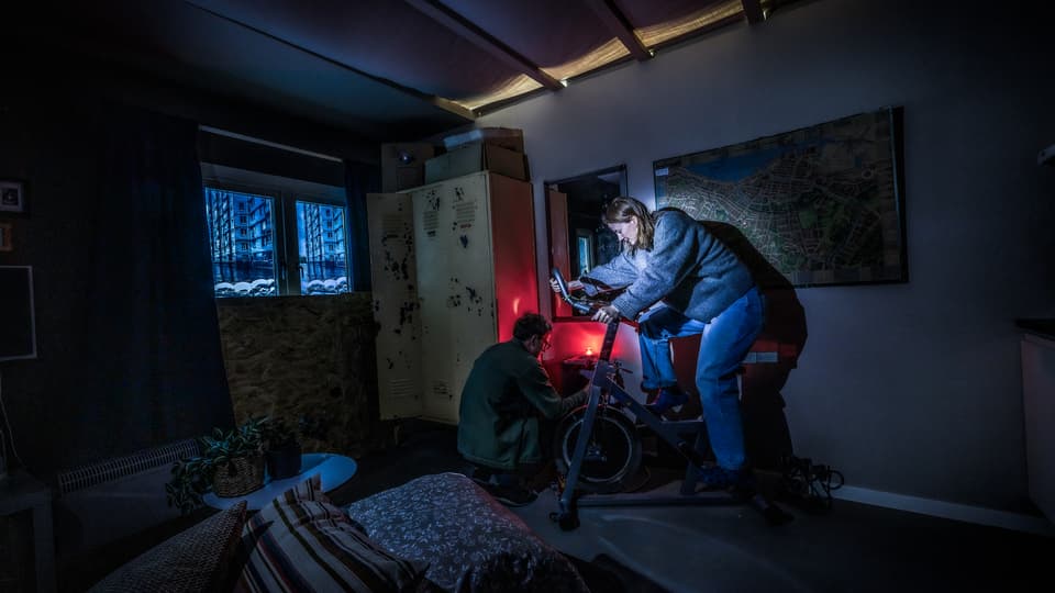 Bo en dag i år 2050" – HSB visar upp en dystopisk framtidslägenhet