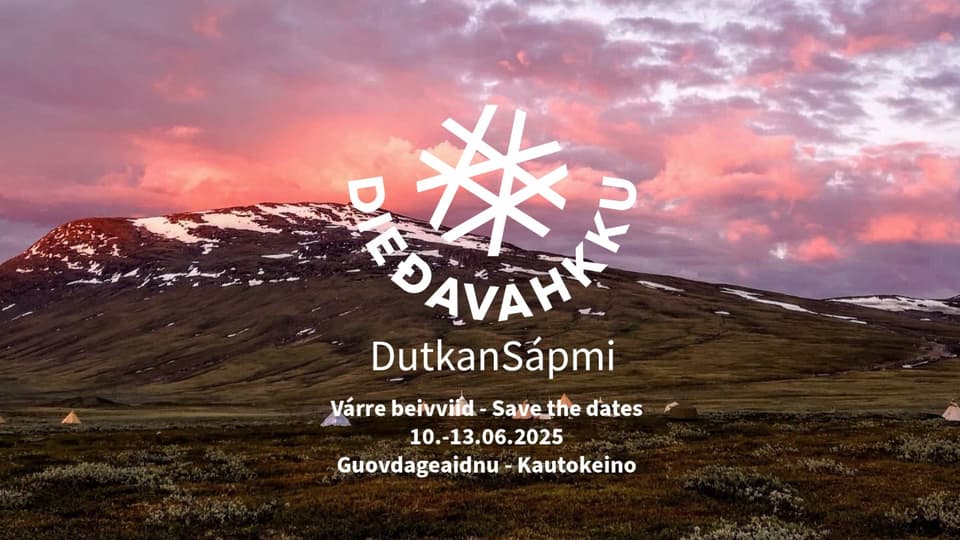 Rosa himmel och fjäll.