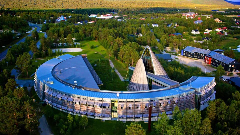 Sametingets parlamentsbyggnad i Karasjok, Norge