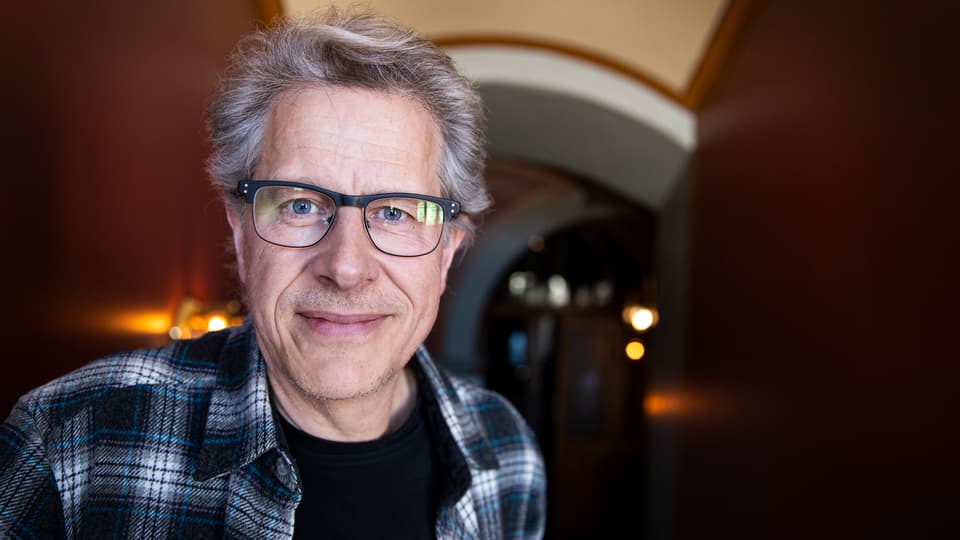 Porträttbild av professor Lars Evertsson