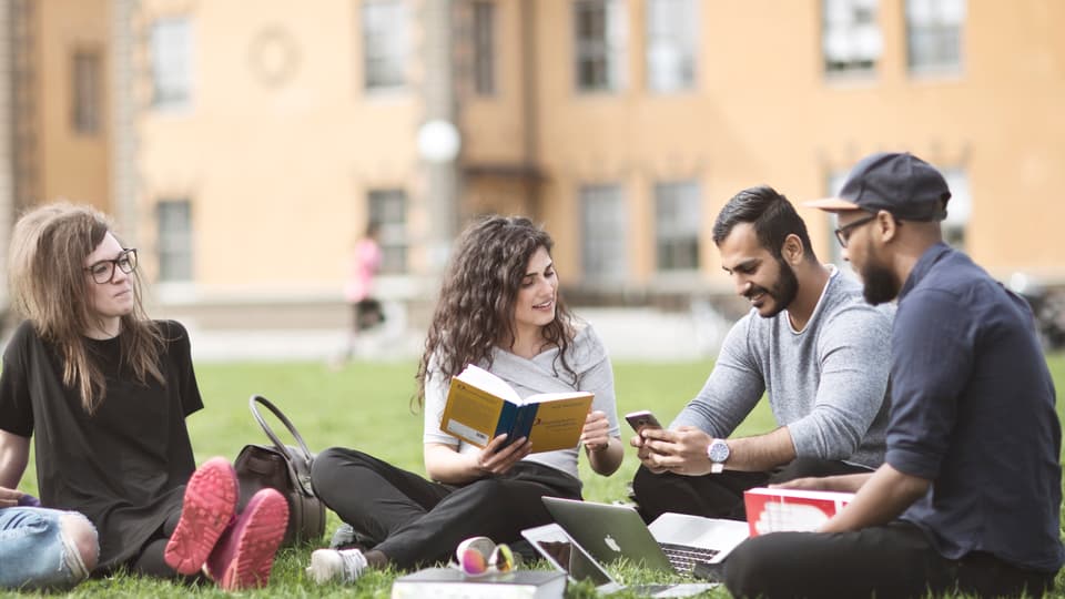 Studenter, utomhus, Östersund