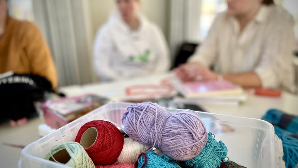 Knit & Chat
