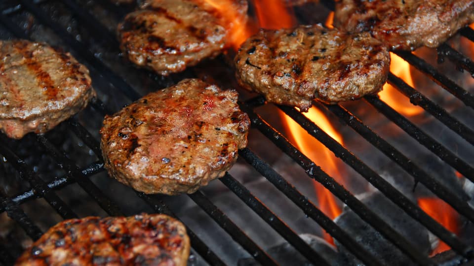 53958-hamburgers-on-barbeque.jpeg
