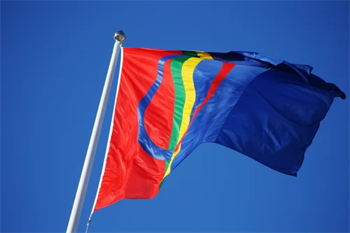 1067293-samiska-flaggan-sami-flag.jpg